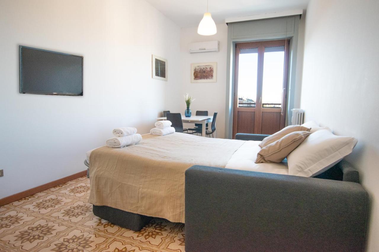 I Host Apartment - Sant'Agostino 7 ميلان المظهر الخارجي الصورة